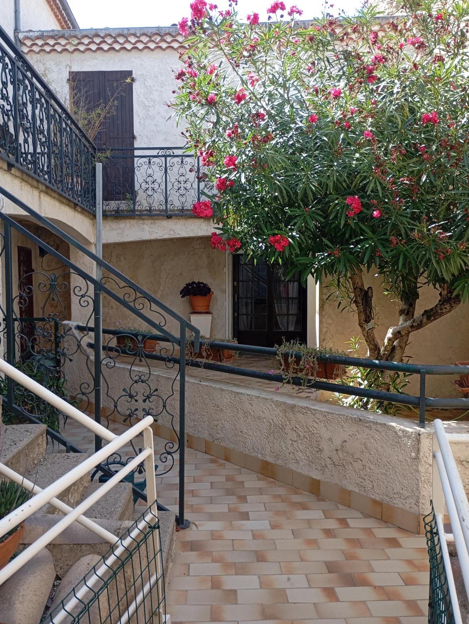 Cairenou Location Apartment Saint-Martin-dʼArdèche Bagian luar foto